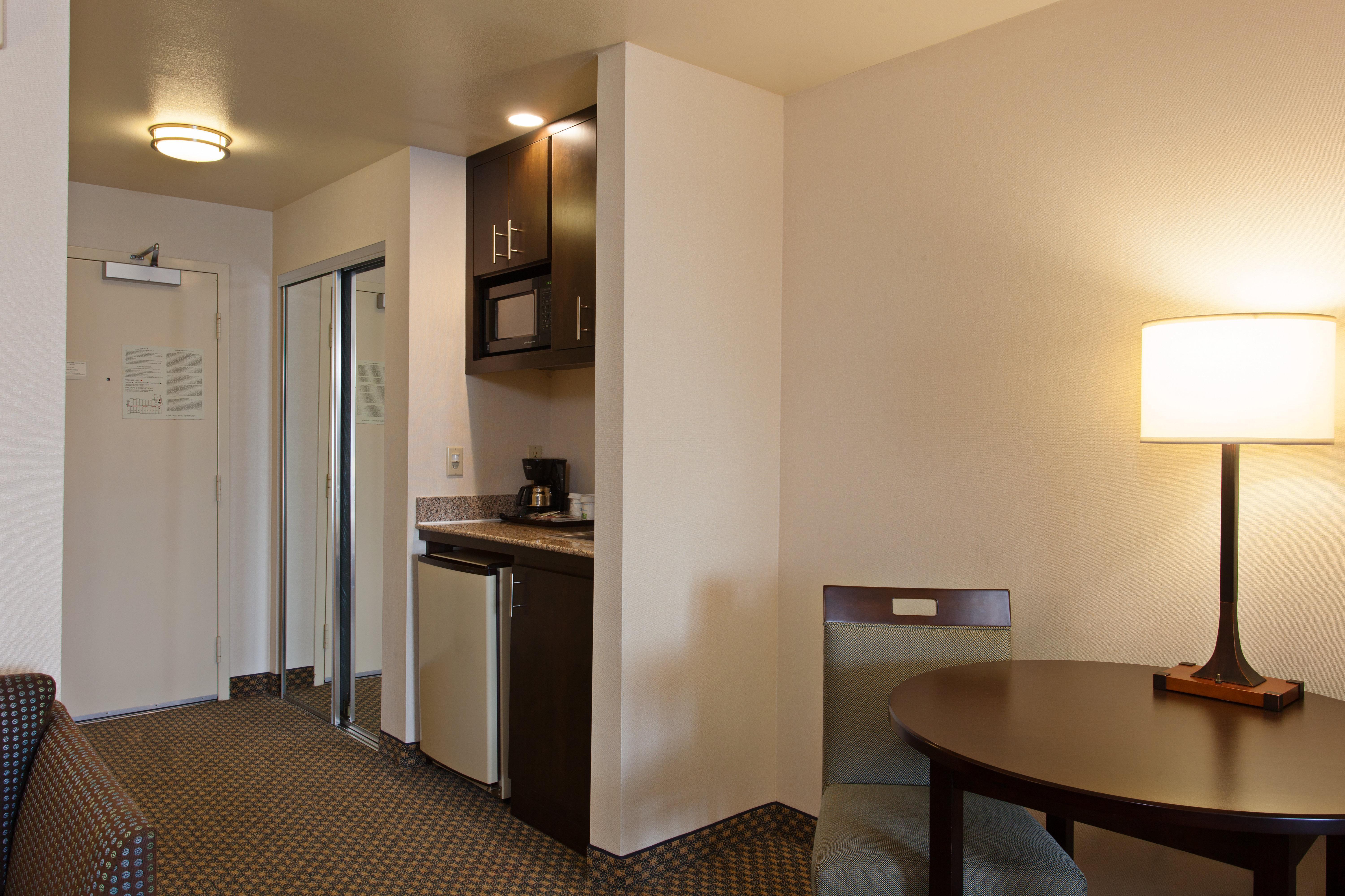 Express & Hermosa By Ihg Hotel 2*